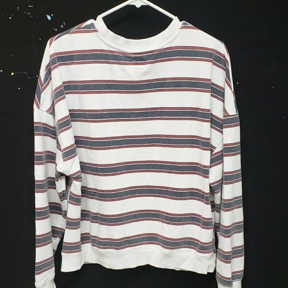 Crewneck - Picture 3 of 4